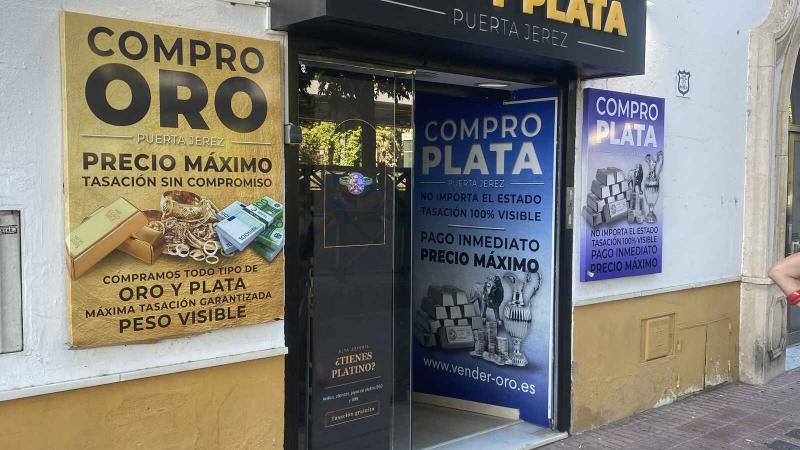 Fachada de Compro Oro Puerta de Jerez, Sevilla